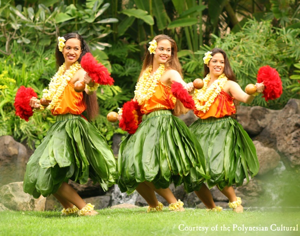 Hawaiian dancers (2)